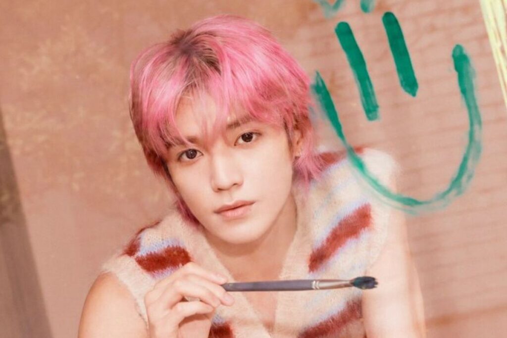 Taeyong took off his shirt causing his NCT groupmates to have gay panic