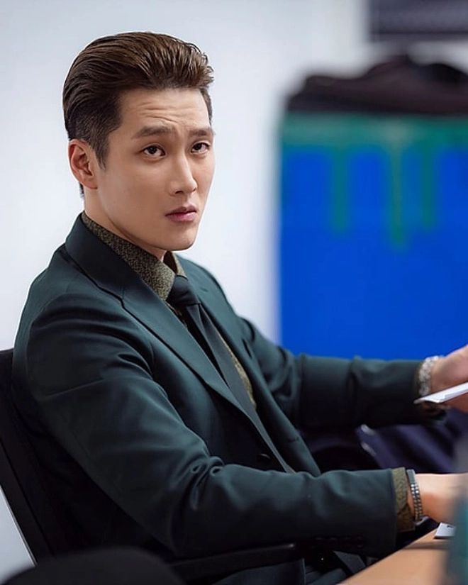 The 4 Netflix K-Dramas villains that you can't hate because of their charisma and beauty The 4 Netflix K-Dramas villains that you can't hate because of their charisma and beauty