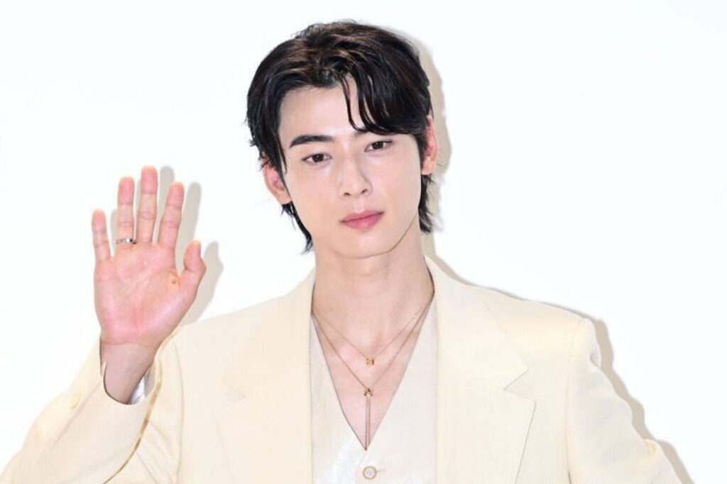 ASTRO's Cha Eun Woo recommends six of his favorite songs to his fans