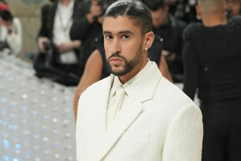 Bad Bunny surprises fans and announces his next studio album, "Nadie sabe Lo Que Va a Pasar Mañana"