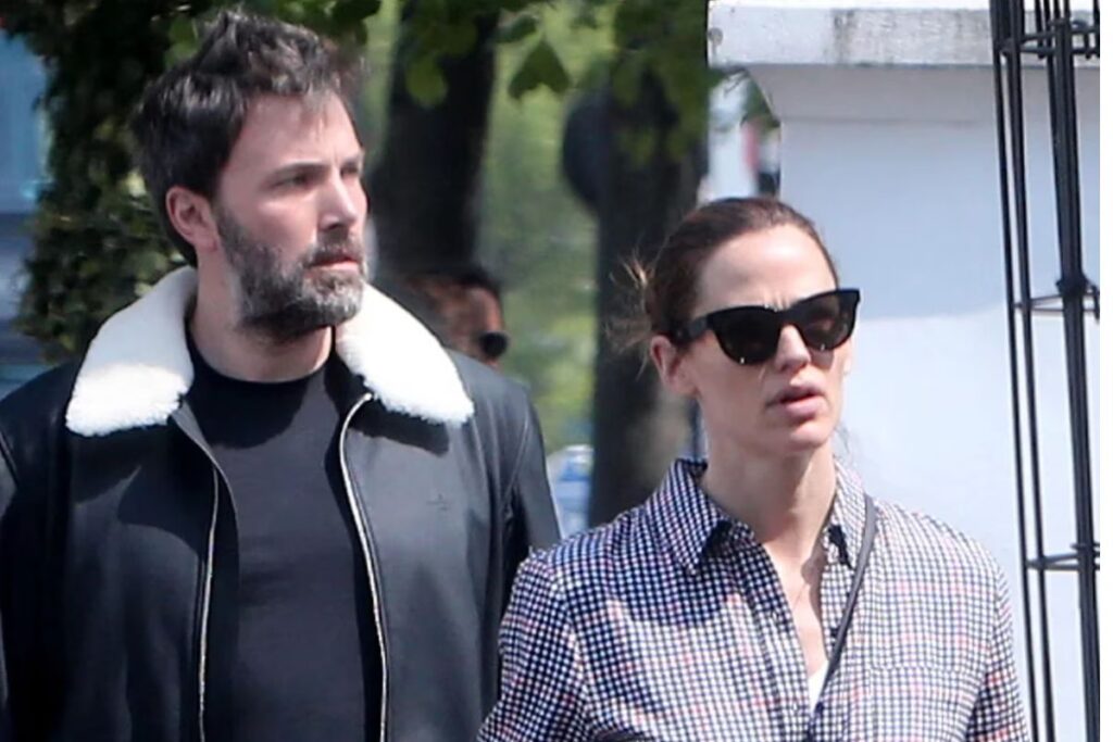 Ben Affleck and Jennifer Garner have been spotted together again