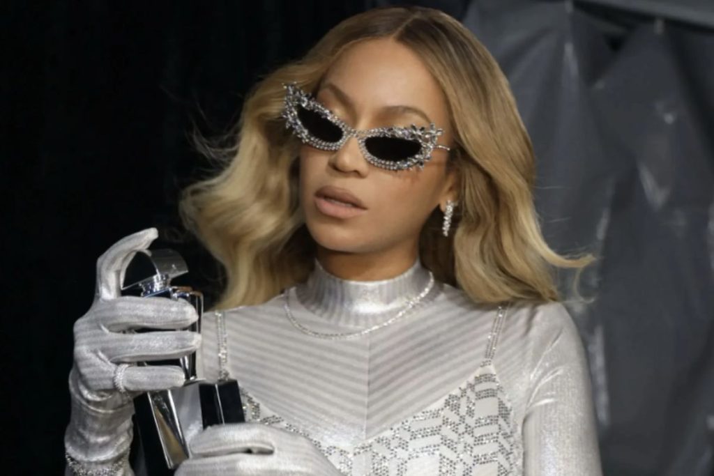 Beyoncé surprises fans with a new fragrance just in time for Christmas