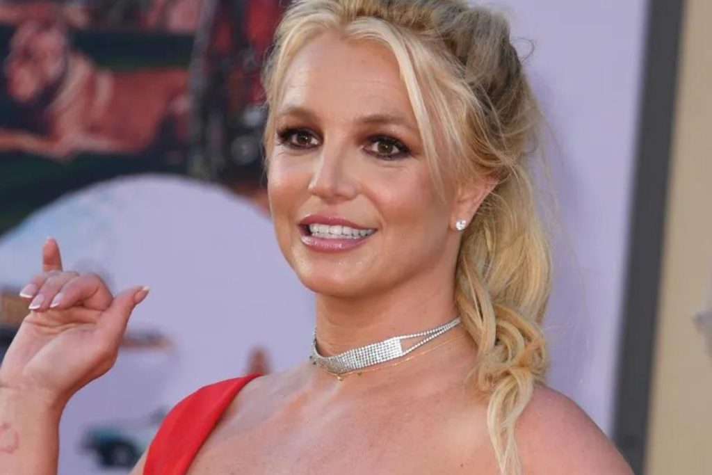 Britney Spears already has the highest selling celebrity memoir of all time