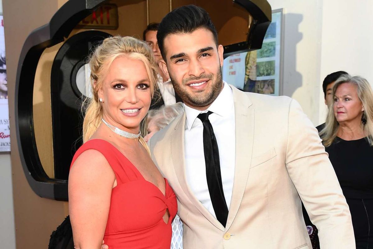 After a scandalous divorce Sam Asghari comments on Britney Spears' memoir