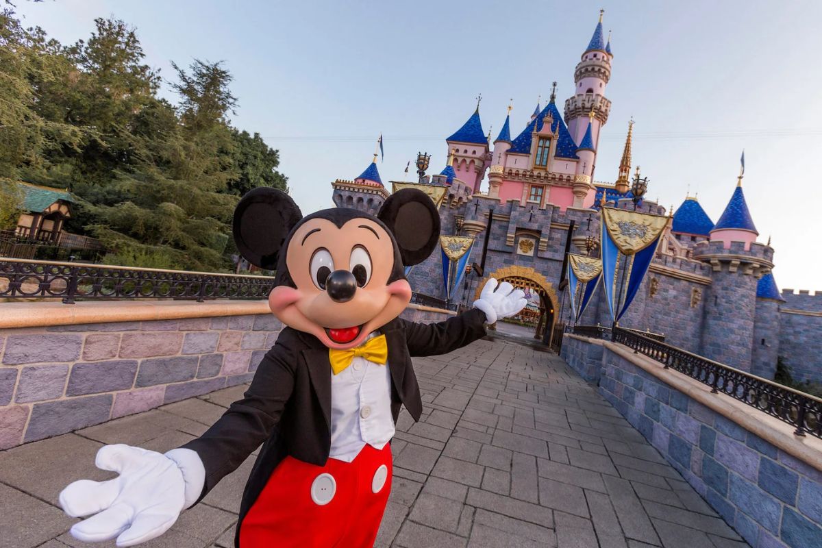 Disneyland raises prices drastically: Even parking increased
