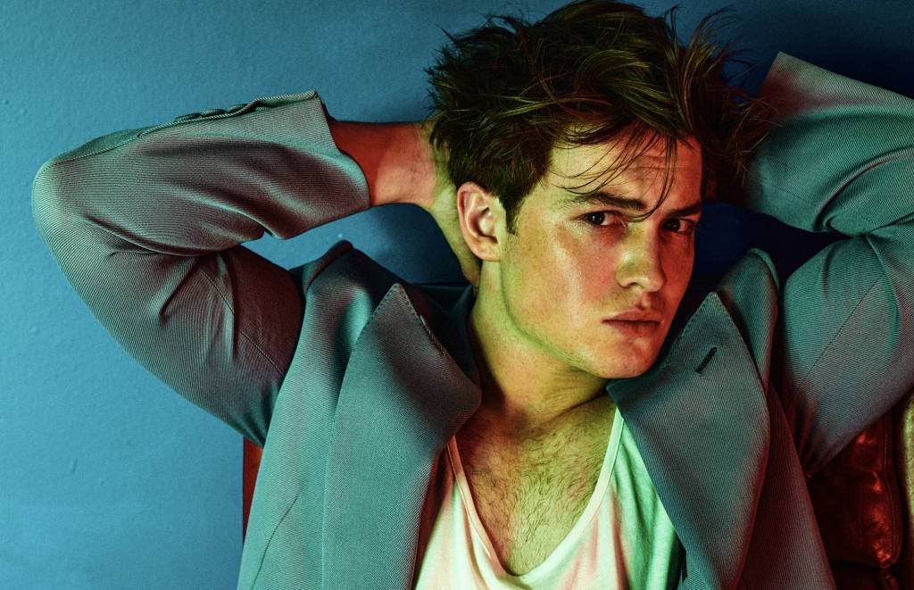 The protagonist of Heartstopper, Kit Connor, is confirmed as the cover of Numéro magazine