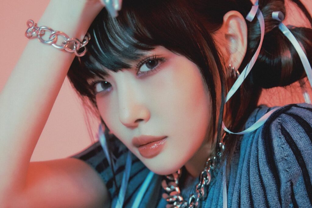 Kpop artist Chung Ha announces she changed agencies with stunning pics