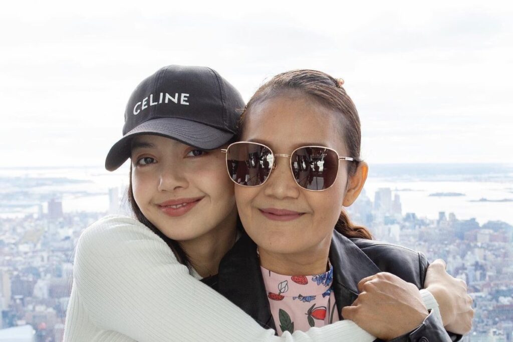 Mom of BLACKPINK's Lisa suffers massive harassment and had to delete her Instagram