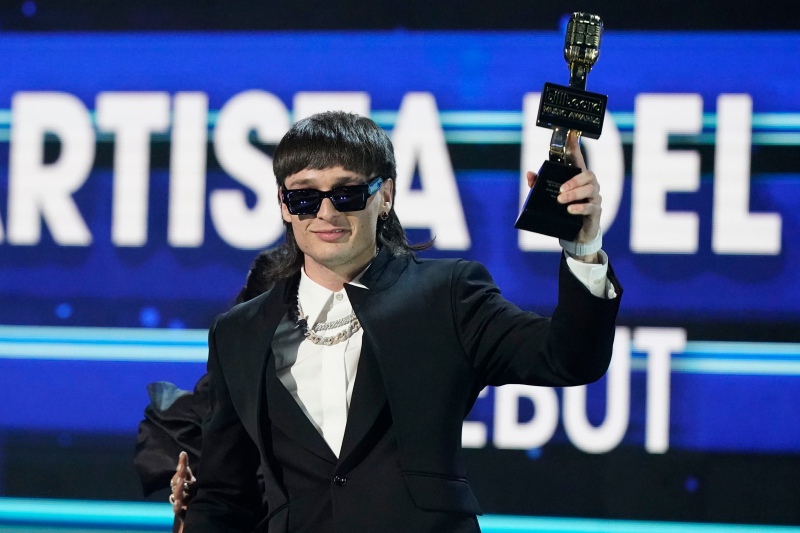 Paris Hilton and Peso Pluma to collaborate? Paris says it's possible!