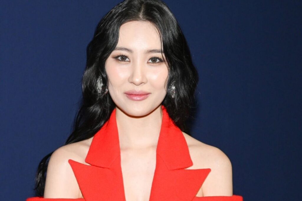 SUNMI's new concept photos for her single album, “STRANGER”