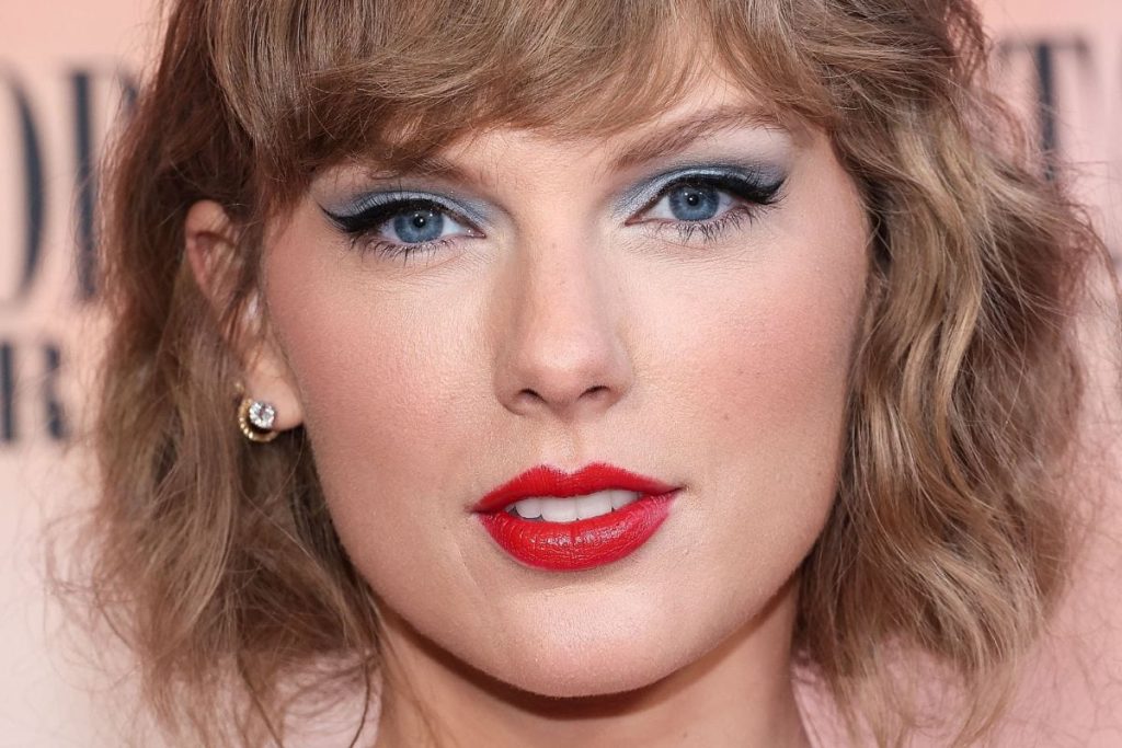 Taylor Swift broke her own record for the biggest streaming day with "1989 (Taylor’s Version)"