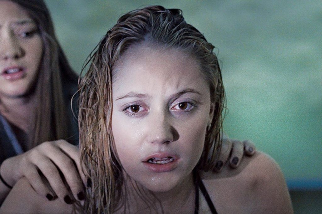 The acclaimed horror movie, "It Follows" is getting a sequel after nine years