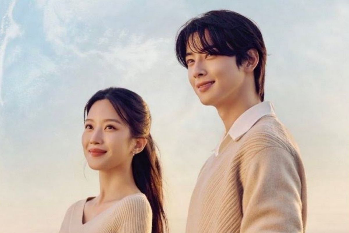 Moon Ga Young and Cha Eunwoo stars of 'True Beauty' reunite in new project Moon Ga Young and Cha Eunwoo stars of 'True Beauty' reunite in new project