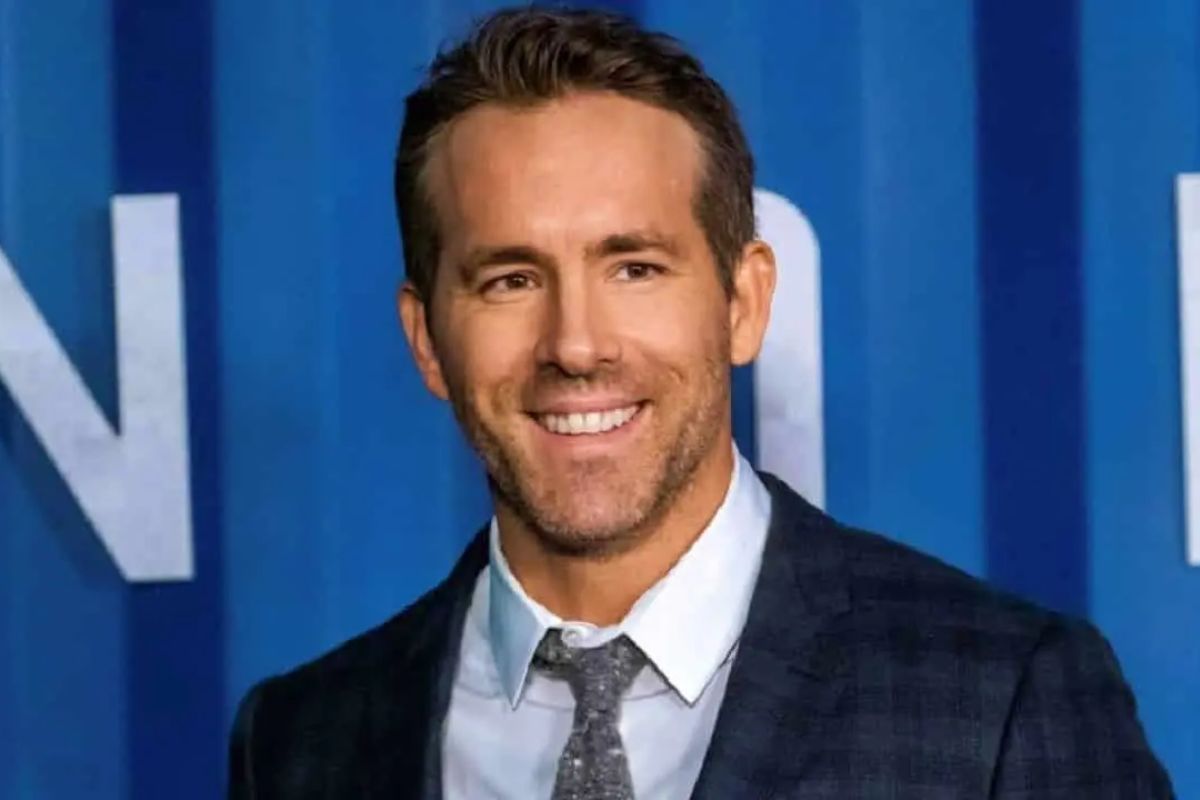 The perfect horror movie starring Ryan Reynolds to kick off October