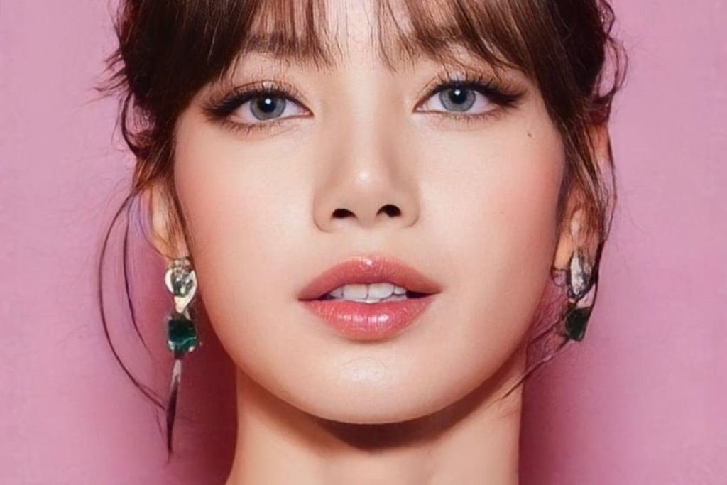 BLACKPINK's Lisa's Weibo account might be terminated amid, "Crazy Horse" fallout