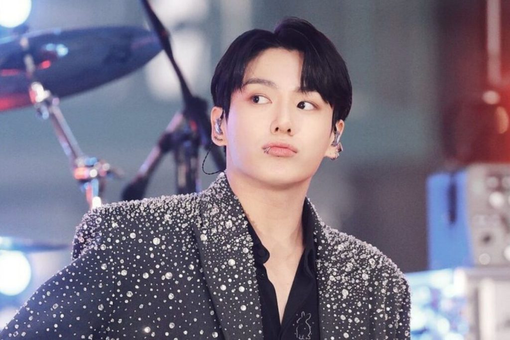 BTS' Jungkook drives ARMYs crazy by stripping naked in new video