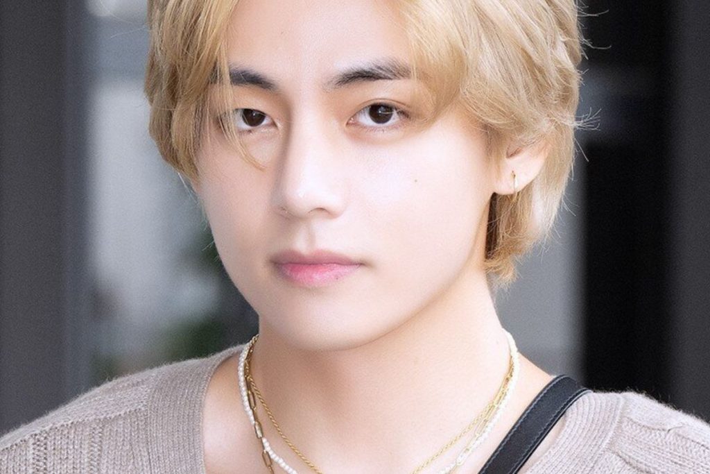 BTS V's new record with his album, "Layover" on the Billboard 200