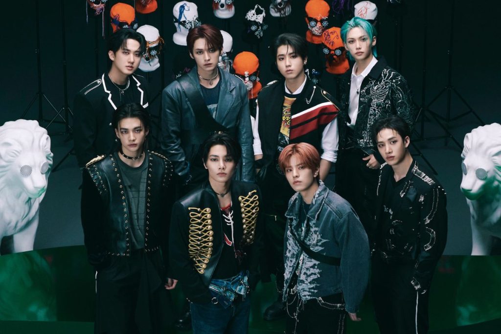 Stray Kids released the teaser of "락 (樂) (LALALALA)"