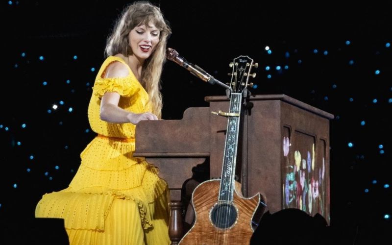 Taylor Swift performs two songs for the first time in 10 years in Brazil