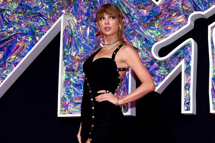 Taylor Swift get the most important facts and records she broke at the 2024 Grammys