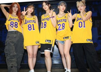 The LE SSERAFIM girls owned the night at the Lakers game