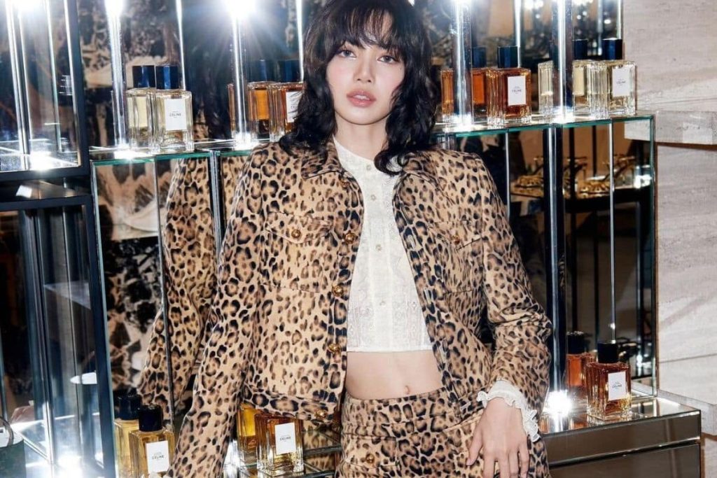 BLACKPINK's Lisa celebrates Christmas with a new Britney Spears cover