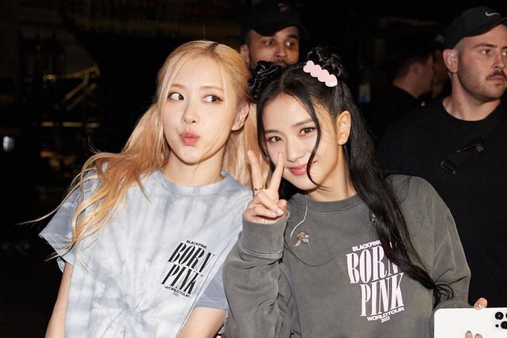 BLACKPINK's Rosé and Jisoo have an adorable date in Paris