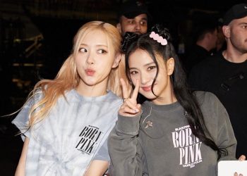 BLACKPINK's Rosé and Jisoo have an adorable date in Paris