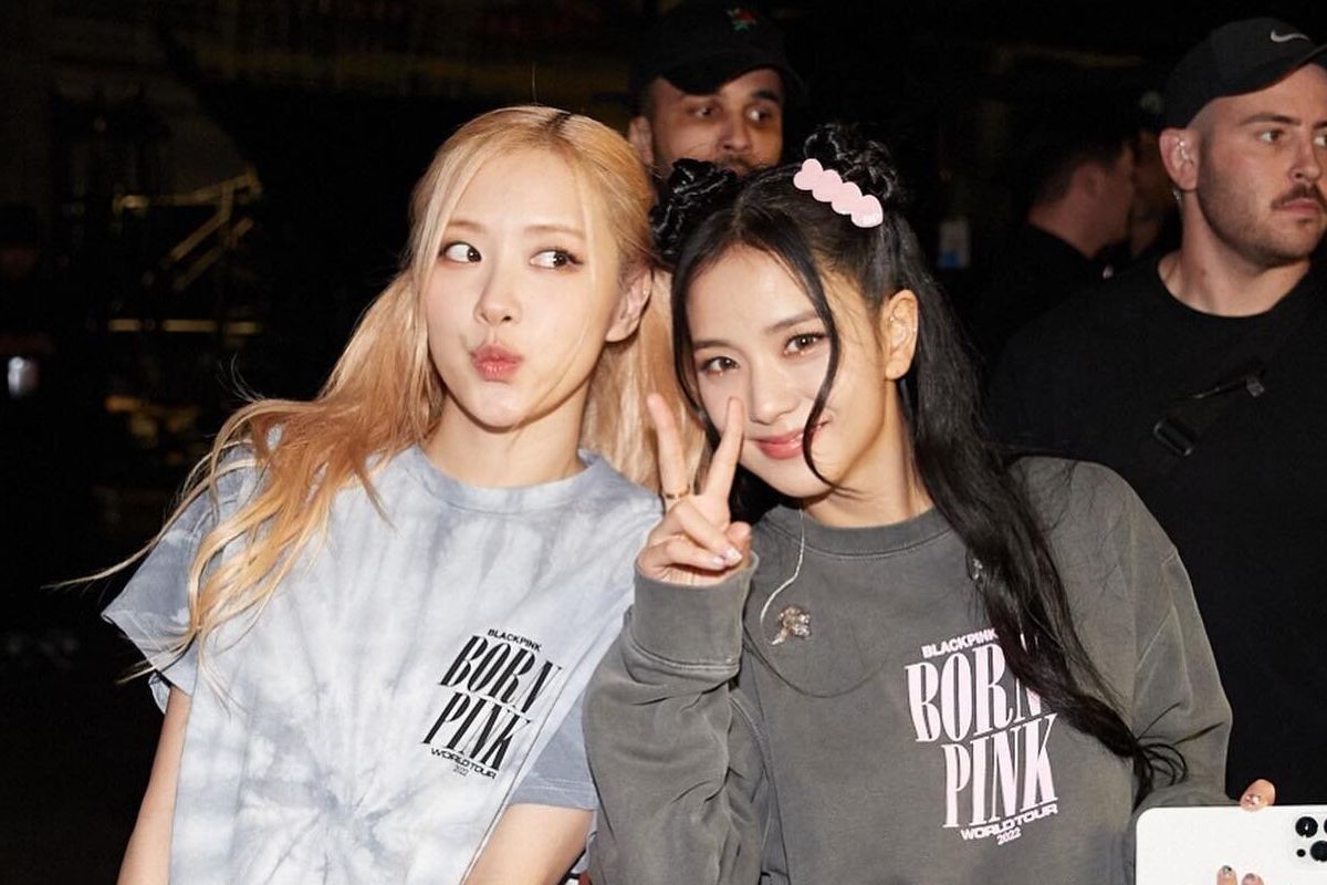 BLACKPINK’s Rosé and Jisoo have an adorable date in Paris