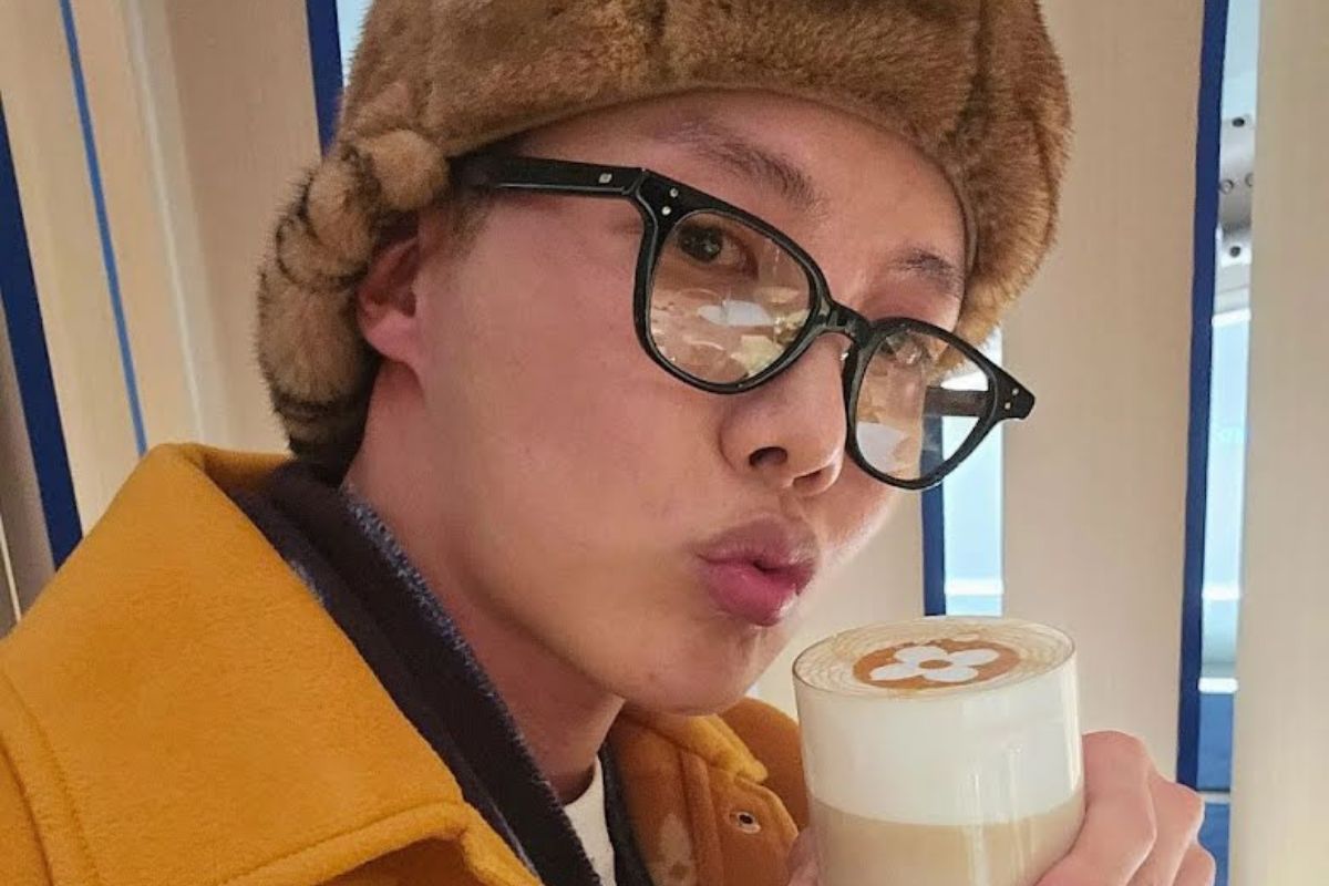 BTS’ J-Hope visits a fancy restaurant during his military vacations