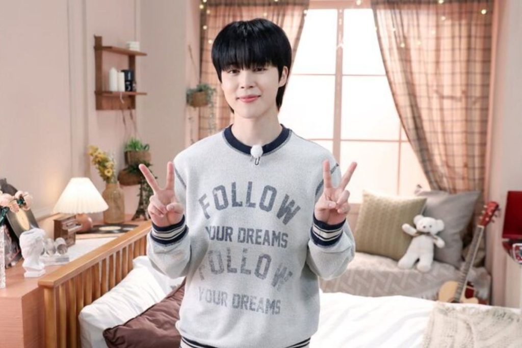 BTS' Jimin gets emotional as he shows ARMY his shaved head