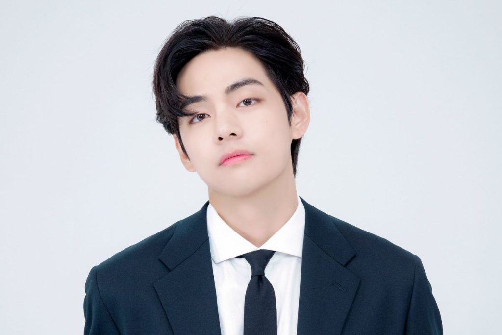 BTS' V is surprised by his staff with farewell letters and a cake