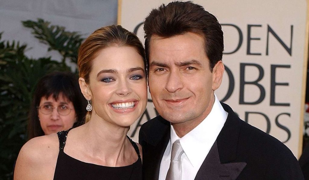 Charlie Sheen attacked by a woman with a deadly weapon