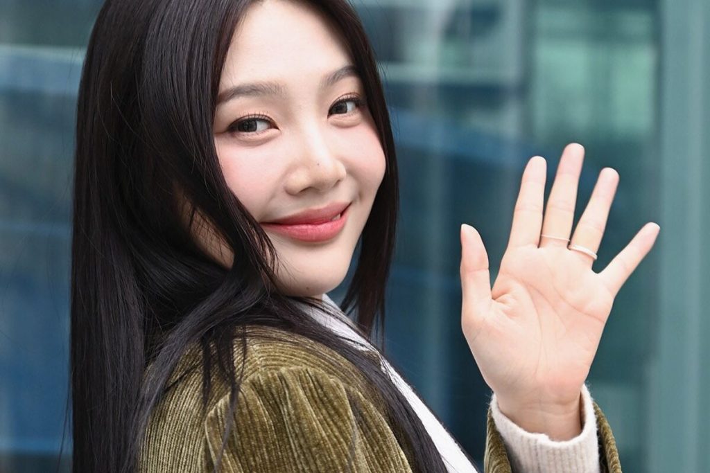 Red Velvet's Joy addresses her health status and comments about her appearance