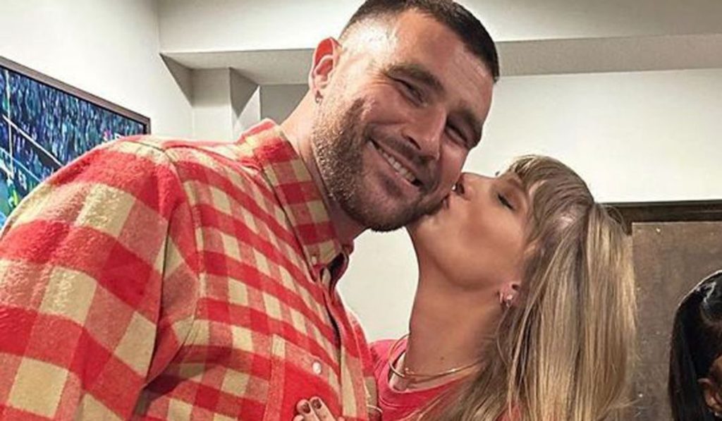 Travis Kelce, Taylor Swift's boyfriend goes viral for shirtless video