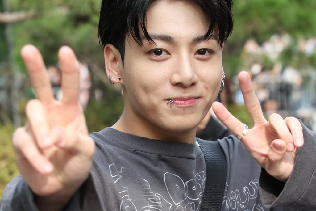 BTS’ Jungkook revealed his journey sketch for “Standing Next to You”