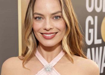 Margot Robbie leaves behind the “Barbie” energy with a new Schiaparelli black dress