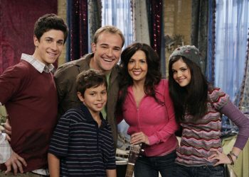 The Russo family reunites ahead of the Disney 'Wizards of Waverly Place' sequel