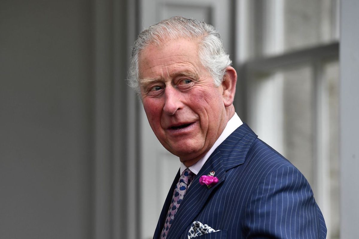 King Charles III worries after announcing he will be hospitalized for prostate treatment