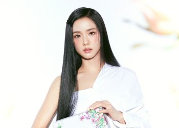 BLACKPINK's Jisoo announced her joining the 'Bubble' platform for private fan messaging