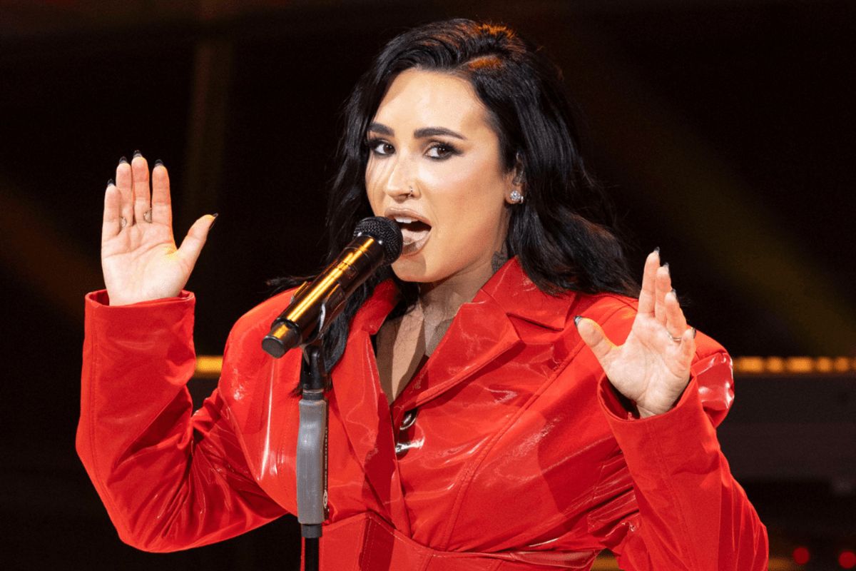 Demi Lovato performed 'Heart Attack' at an event for people with heart problems