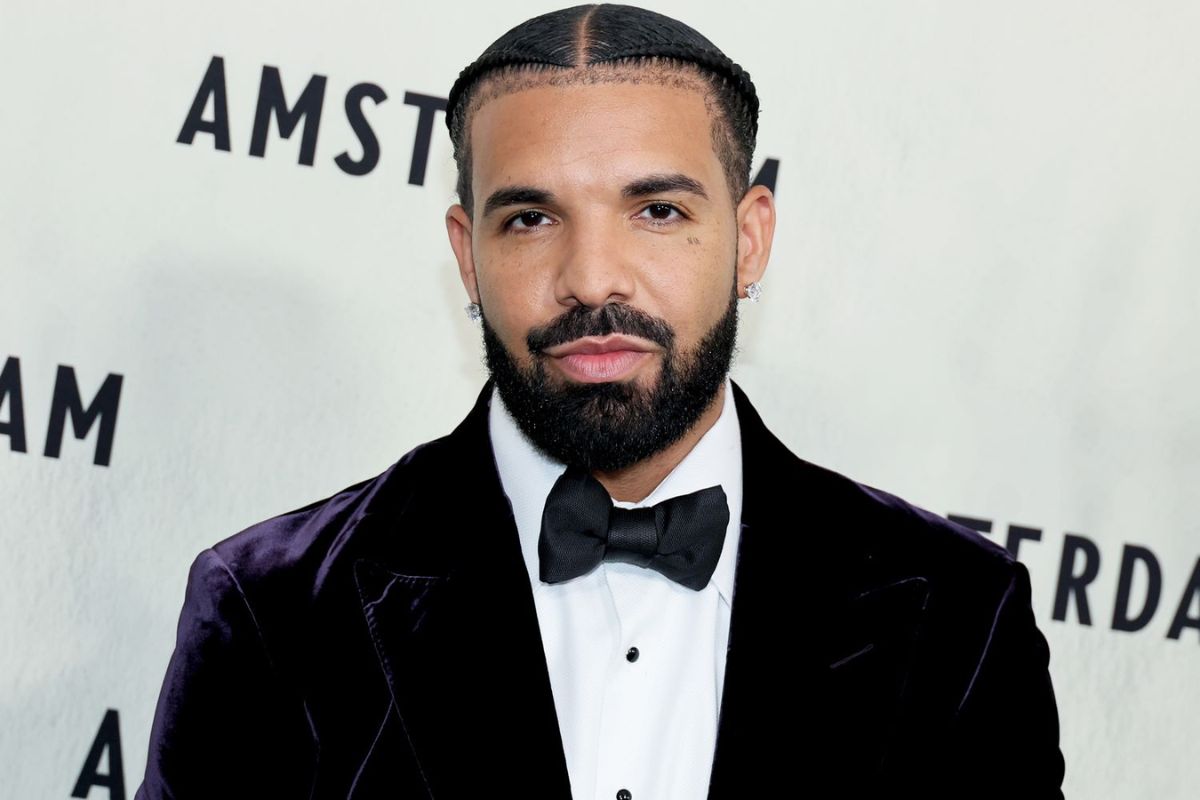 Drake is going viral after a nude video of him was leaked on social networks