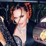 Madonna suffers accident at concert