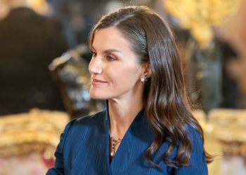 Queen Letizia pays tribute to her husband, King Felipe and her in-laws