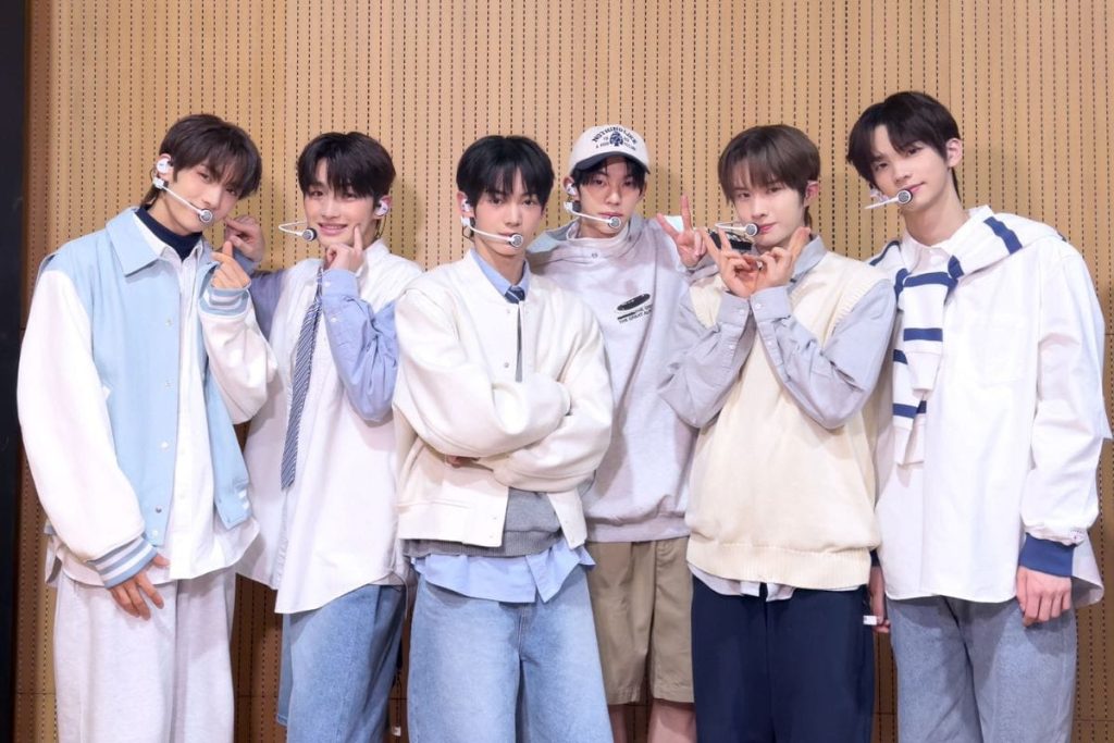 TWS earns their fourth win with “Plot Twist” on “Music Bank”