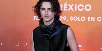 Timothée Chalamet is highly praised for greeting Koreans the 'right way'