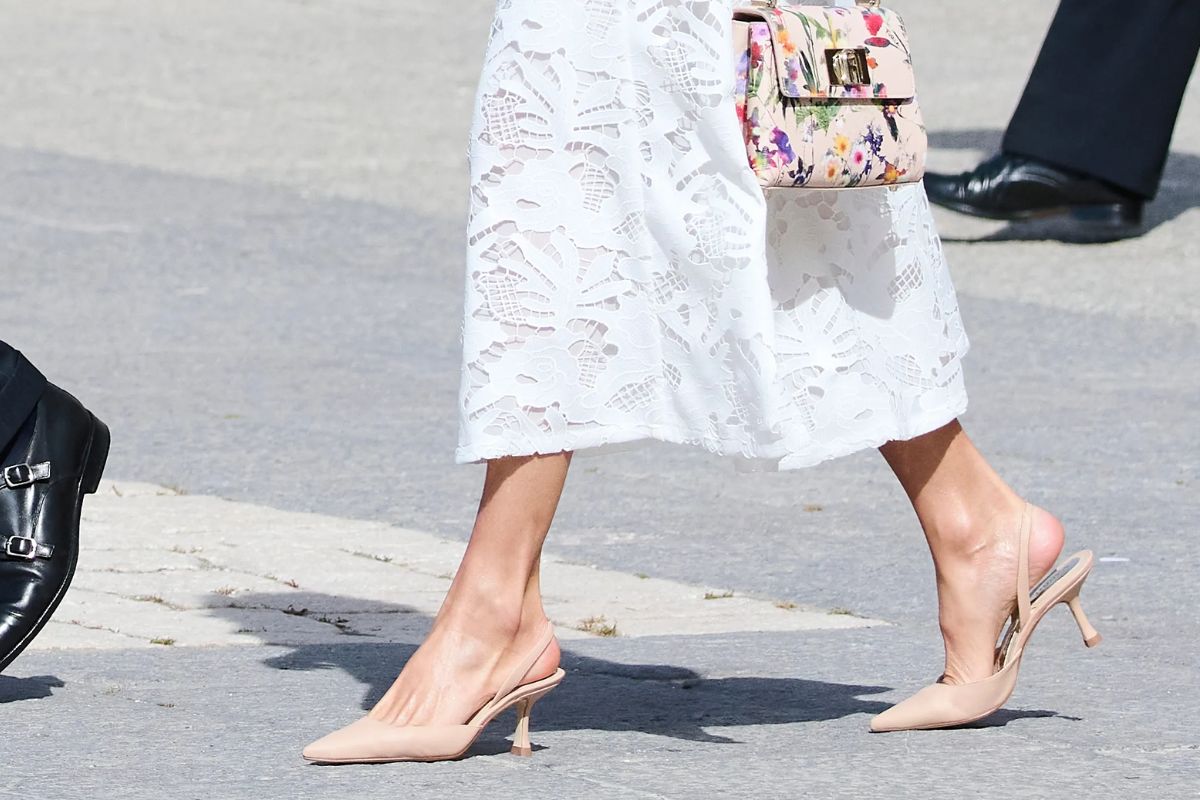 Queen Letizia kitten heels