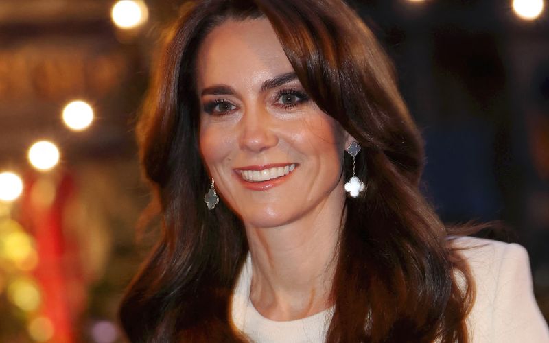 A former royal staff member explains Kensington Palace’s silence on Kate Middleton’s health