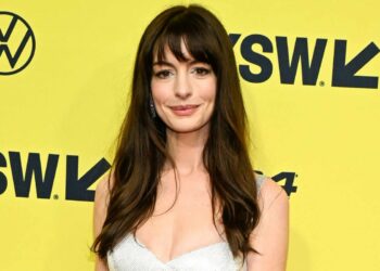 Anne Hathaway shares a 'gross' audition experience in which she had to kiss 10 men