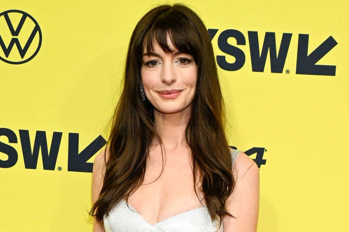 Anne Hathaway shares a 'gross' audition experience in which she had to kiss 10 men